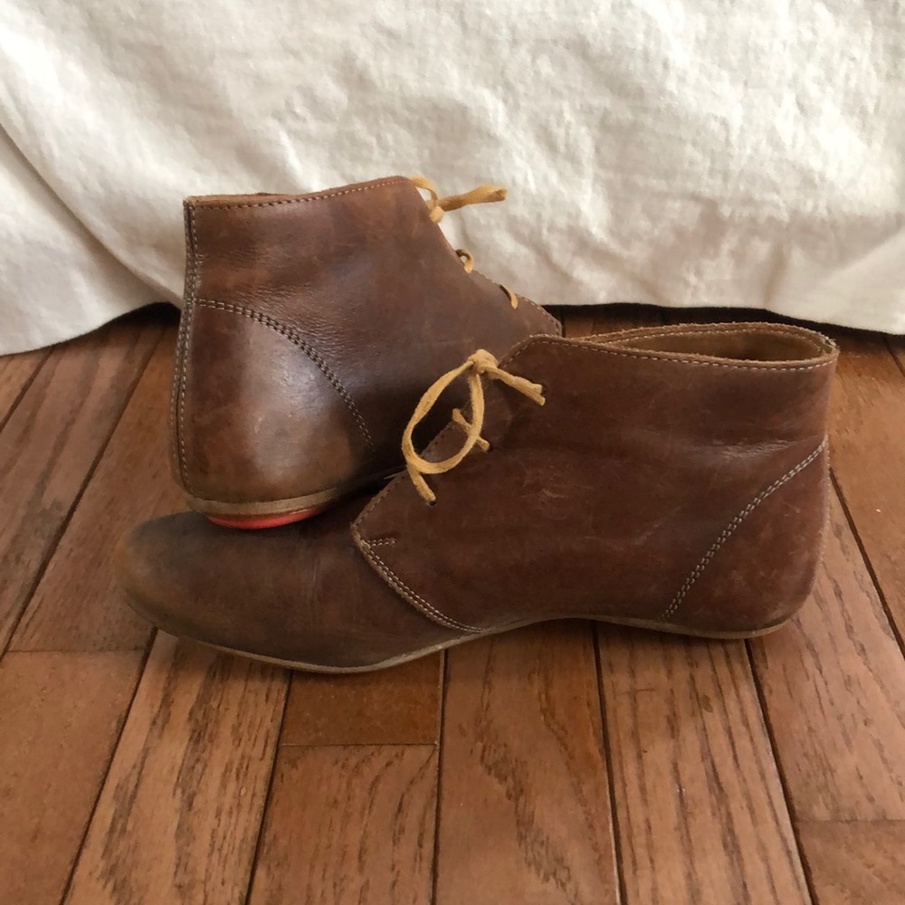 Sseko Leather Booties brown size 9